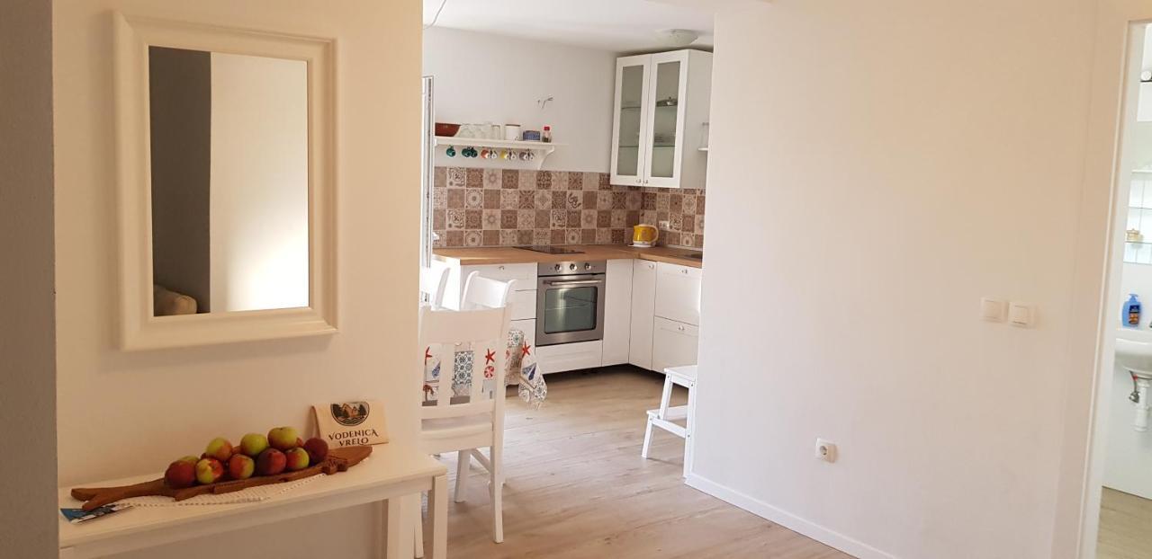 Golden Sunset Apps Apartment Ceprljanda Екстериор снимка